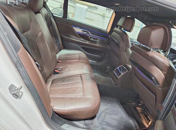 WBA7E2C57GG714497 2016 BMW 7 SERIES White Հետևի նստատեղերի տեսք