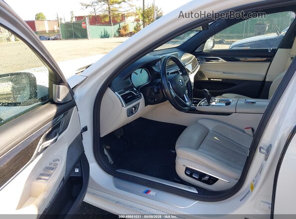 WBA7F0C59GGL99185 2016 BMW 7 SERIES White Вид салону спереду
