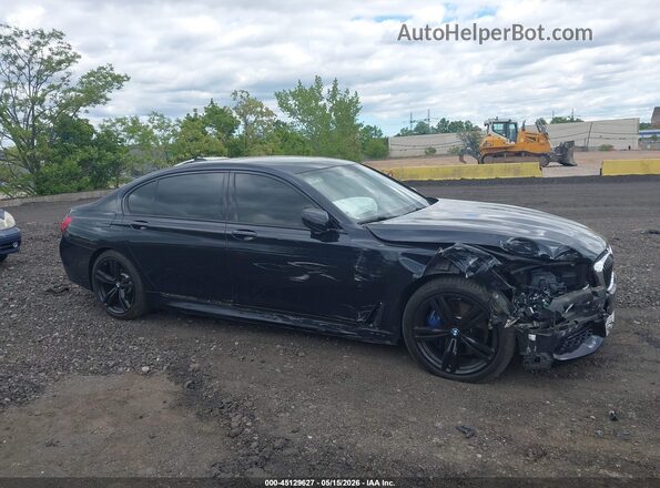 WBA7F2C51JG424941 2018 BMW ALPINA Black Вид задньої частини салону