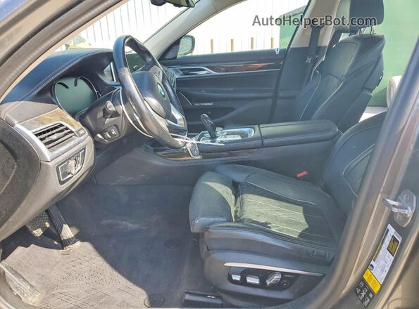 WBA7F2C52GG419580 2016 BMW 7 SERIES Gray Front interior view