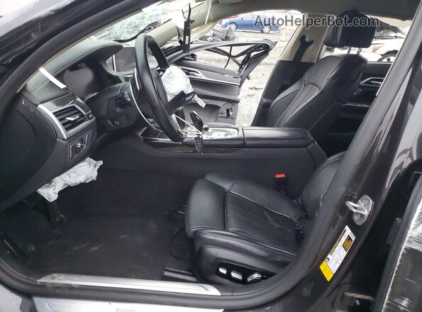 WBA7T2C07MCE44073 2021 BMW 7 SERIES Gray Front interior view