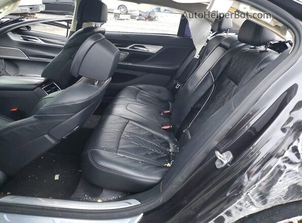 WBA7T2C07MCE44073 2021 BMW 7 SERIES Gray Rear seats view