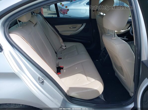 WBA8A9C32HK864541 2017 BMW 3 SERIES Silver Vista de la etiqueta del VIN