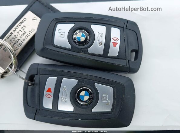 WBA8A9C57GK617743 2016 BMW 3 SERIES Red Dashboard view