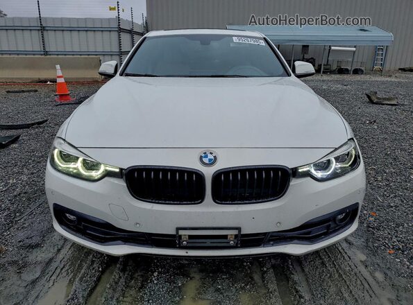 WBA8B9G52JNU99291 2018 BMW 3 SERIES Белый Вид спереди