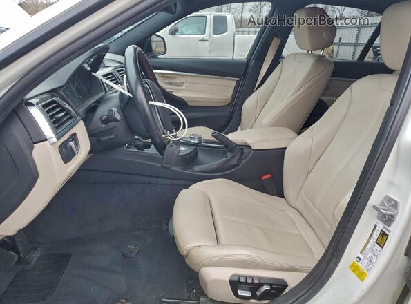 WBA8B9G52JNU99291 2018 BMW 3 SERIES Белый Вид салона спереди