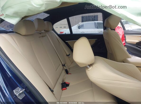 WBA8B9G5XJNU95716 2018 BMW 3 SERIES Синий Вид наклейки с VIN-кодом