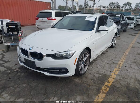 WBA8E1C3XHA159210 2017 BMW 3 SERIES Белый Передняя левая четверть
