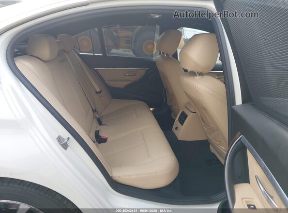 WBA8E1C3XHA159210 2017 BMW 3 SERIES Белый Вид наклейки с VIN-кодом