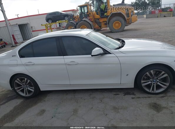 WBA8E1C3XHA159210 2017 BMW 3 SERIES Белый Вид задней части салона