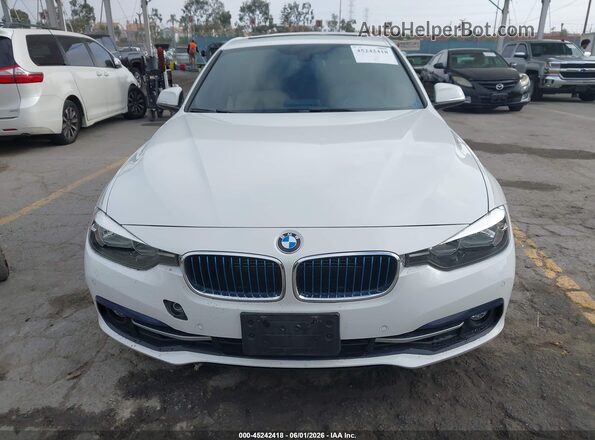 WBA8E1C3XHA159210 2017 BMW 3 SERIES Белый Вид щитка приборов