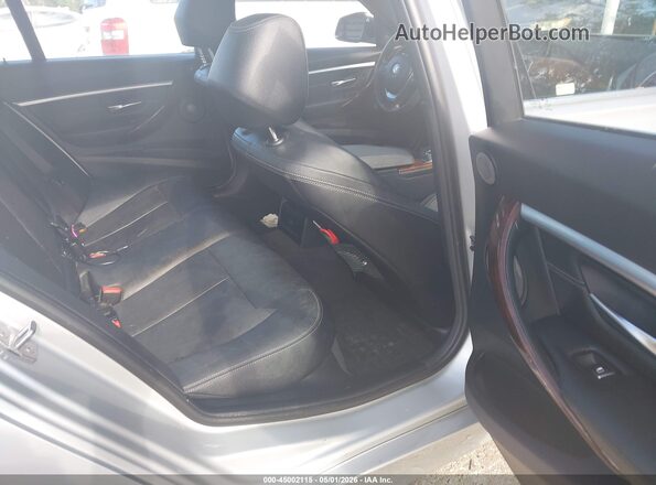WBA8E1C58JA178605 2018 BMW 3 SERIES Silver Вид наклейки з VIN-кодом