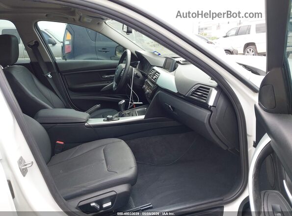 WBA8E1G55HNT72487 2017 BMW 3 SERIES White Вид салону спереду