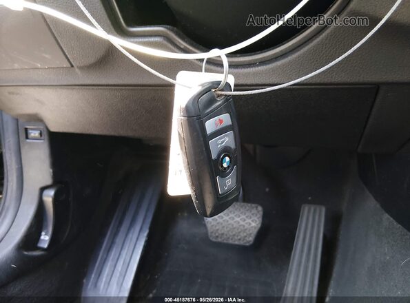 WBA8E5G58JNV03151 2018 BMW 3 SERIES Black Dashboard view