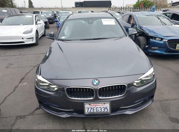 WBA8J1C38HA018566 2017 BMW 7 SERIES Gray Rear interior view