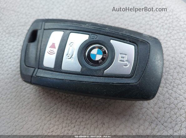 WBA8Z5C55GG502451 2016 BMW 7 SERIES White Dashboard view
