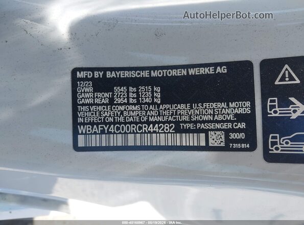 WBAFY4C00RCR44282 2024 BMW 7 SERIES White Vista del compartimento del motor