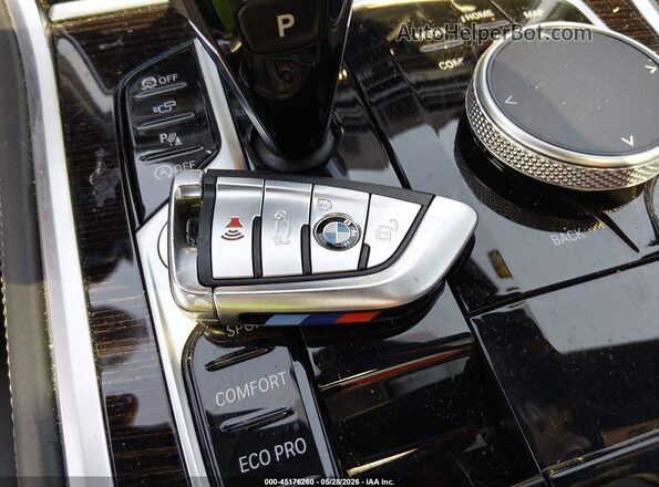 WBAGV8C03LCD76964 2020 BMW M8 Blue წინა პანელის ხედი