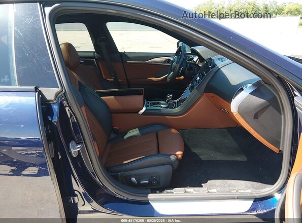 WBAGV8C03LCD76964 2020 BMW M8 Blue წინა სალონის ხედი