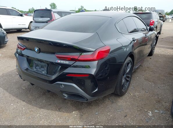 WBAGV8C05NCJ54541 2022 BMW M8 Черный Задняя правая четверть