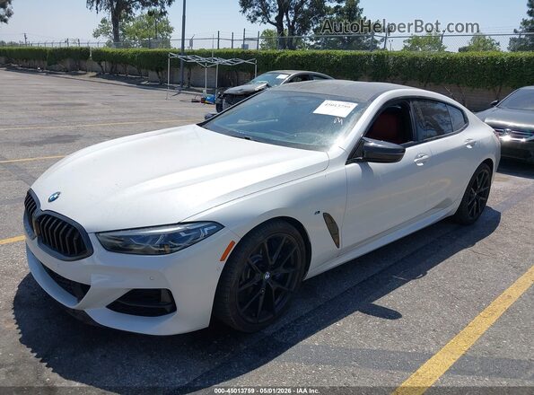 WBAGV8C07LCE44960 2020 BMW M8 Белый Передняя левая четверть