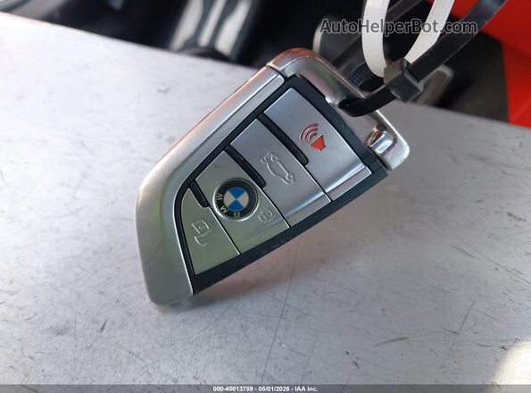 WBAGV8C07LCE44960 2020 BMW M8 Белый Вид панели приборов