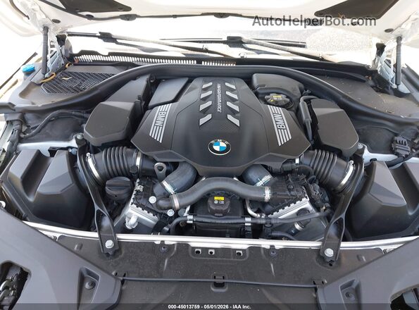 WBAGV8C07LCE44960 2020 BMW M8 Белый Вид сзади