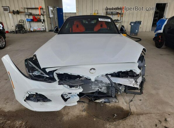 WBAHF3C02PWY15707 2023 BMW Z4 White Front view