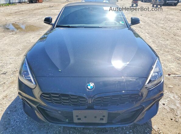 WBAHF3C02PWY16467 2023 BMW Z4 Gray Front view