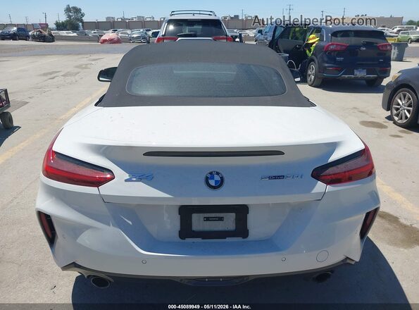 WBAHF3C03RWY33832 2024 BMW Z4 White 