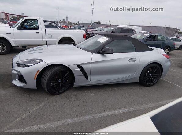 WBAHF9C02MWX29831 2021 BMW Z4 Silver Панорамний вид салону 360°