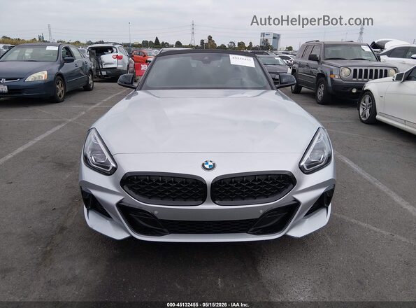 WBAHF9C02MWX29831 2021 BMW Z4 Silver Вид щитка приладів
