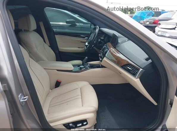 WBAJA5C5XKWW03282 2019 BMW 5 SERIES Gray Front interior view