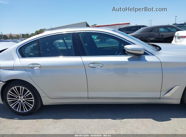 WBAJA7C52JWC75384 2018 BMW 5 SERIES Gray Widok wnętrza z tyłu
