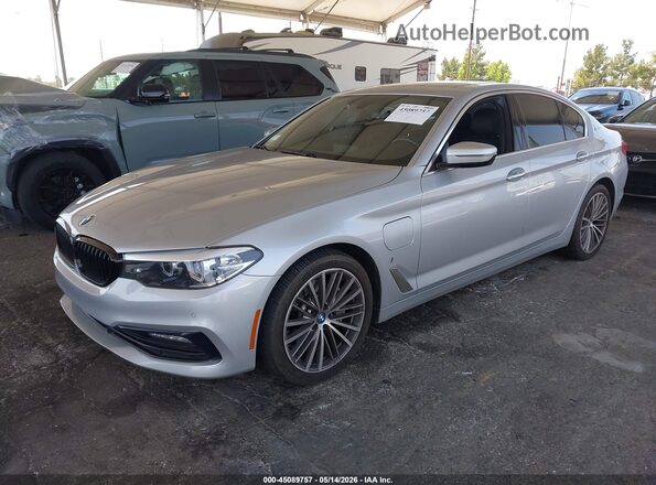 WBAJA9C54JB033549 2018 BMW 5 SERIES Silver Առջևի ձախ երեք քառորդ տեսարան