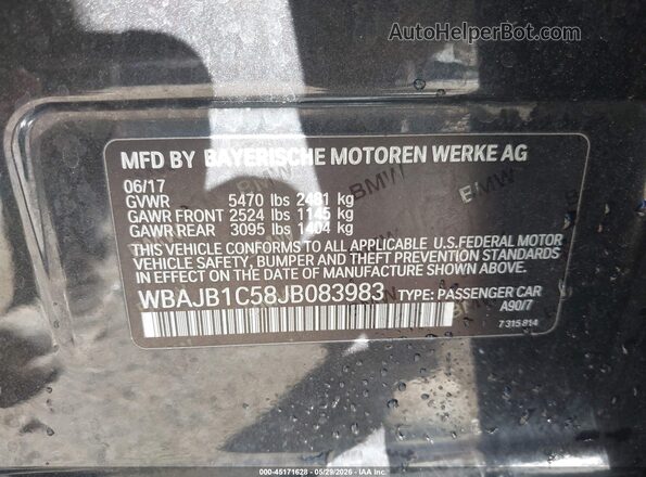 WBAJB1C58JB083983 2018 BMW 5 SERIES Gray Շարժիչի բաժամունքի տեսք