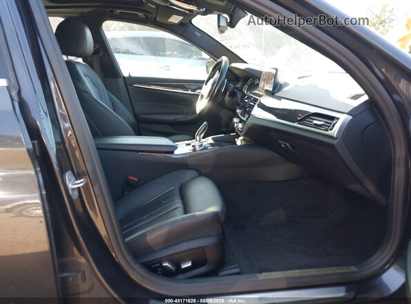 WBAJB1C58JB083983 2018 BMW 5 SERIES Gray Սալոնի դիմացի տեսք