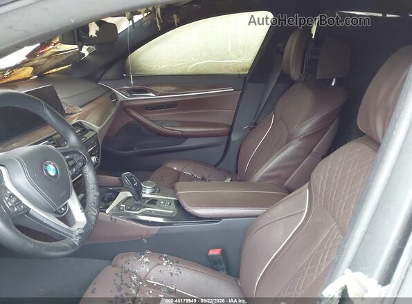 WBAJD1C58JG474869 2018 BMW 5 SERIES Black Widok wnętrza z przodu