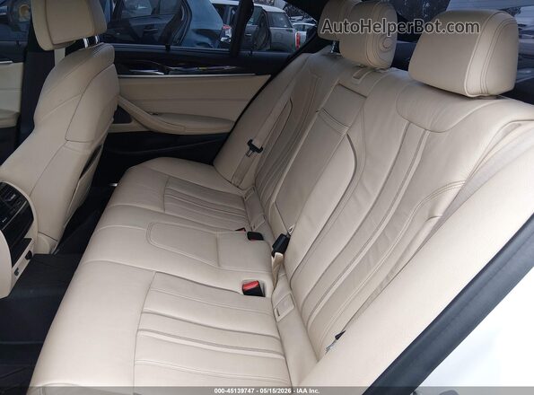 WBAJE5C34HG477779 2017 BMW 5 SERIES White VIN კოდის სტიკერის ხედი
