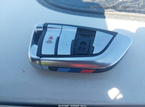 WBAJE5C36HG917095 2017 BMW 5 SERIES White Vista del salpicadero