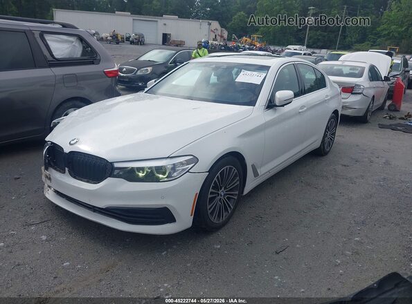WBAJE5C59KWW40425 2019 BMW 5 SERIES Белый Передняя левая четверть