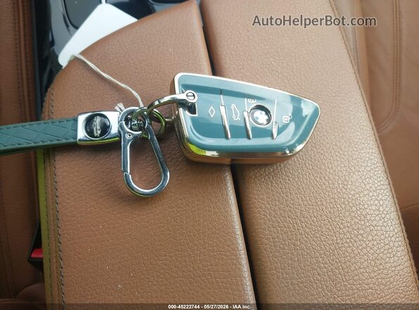 WBAJE5C59KWW40425 2019 BMW 5 SERIES Белый Вид панели приборов