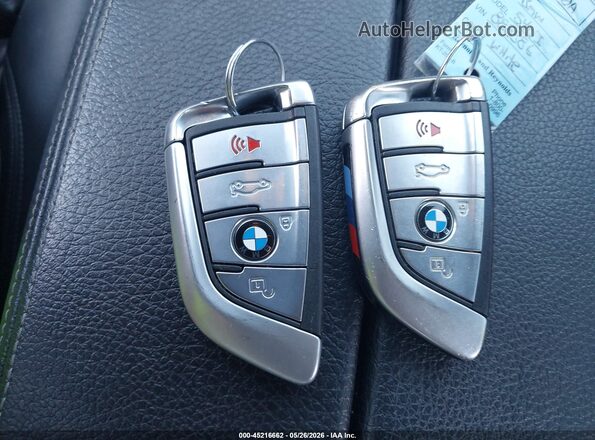 WBAJE7C36HG888886 2017 BMW 5 SERIES White წინა პანელის ხედი