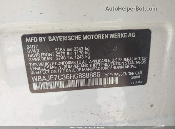 WBAJE7C36HG888886 2017 BMW 5 SERIES White ძრავის განყოფილების ხედი