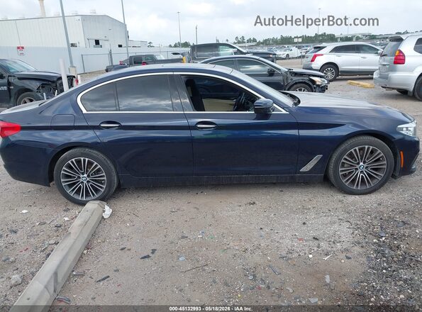 WBAJE7C50JWC56207 2018 BMW 5 SERIES Blue Vista interior trasera