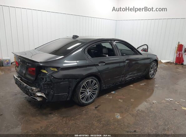 WBAJE7C58JWC55662 2018 BMW 5 SERIES Gray Rear right
