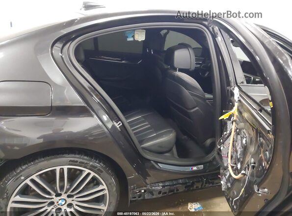 WBAJE7C58JWC55662 2018 BMW 5 SERIES Gray VIN sticker view