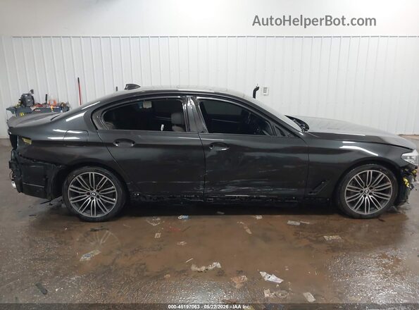 WBAJE7C58JWC55662 2018 BMW 5 SERIES Gray Rear interior view