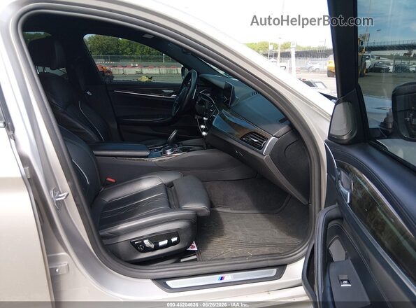WBAJE7C59KG893198 2019 BMW 5 SERIES Silver Front interior view