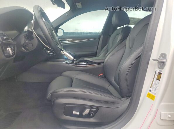 WBAJR3C01LWW67987 2020 BMW 5 SERIES White Front interior view